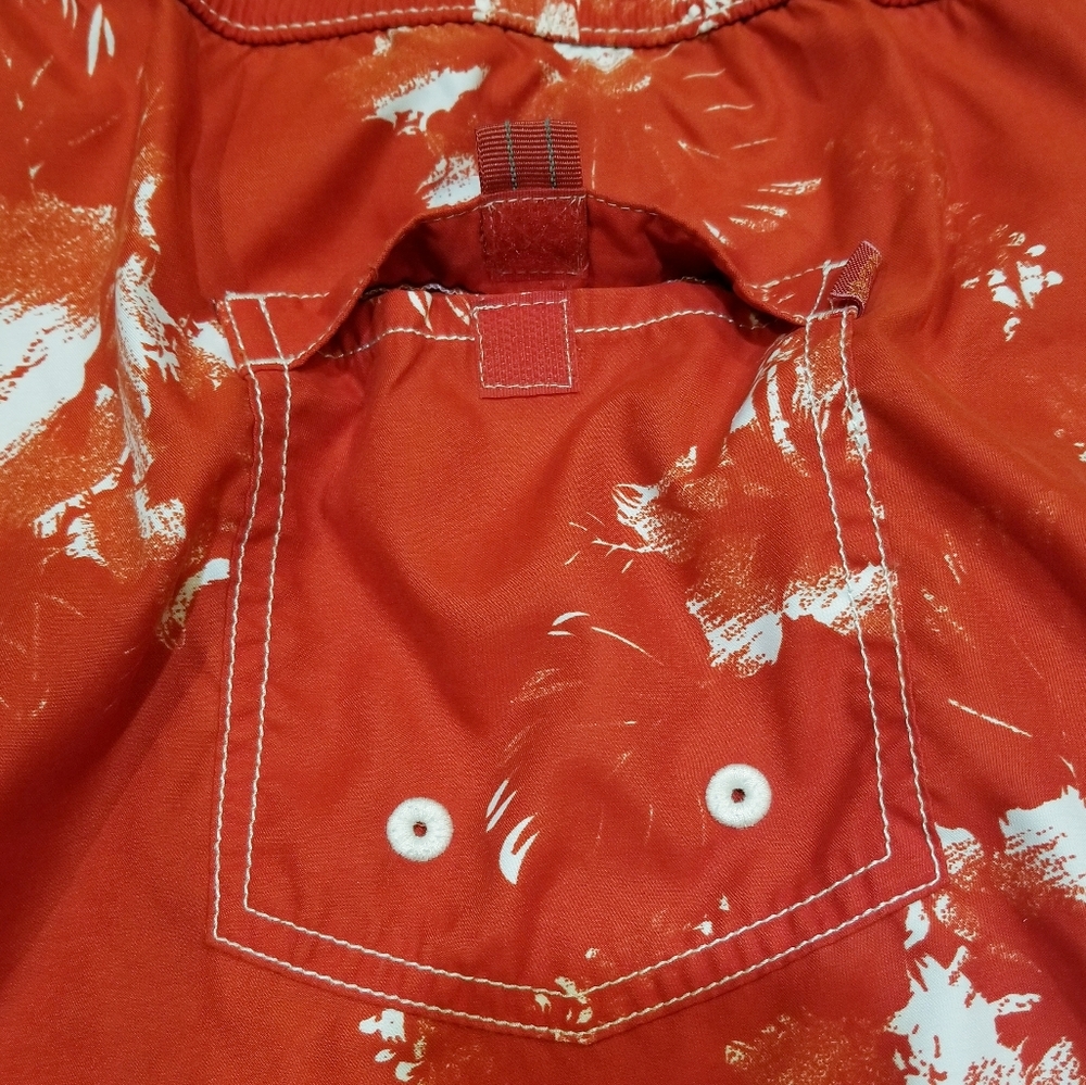 TOMMY BAHAMA RELAX Chili Pepper Red & White Splash Swimsuit Trunks Sz L - Picture 6 of 14